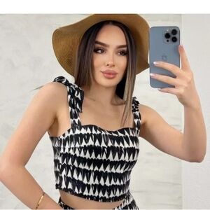 ZARA PRINTED HEART CROP TOP